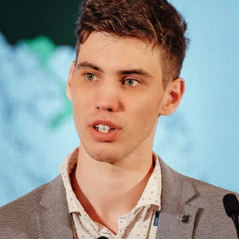 Artem Titov